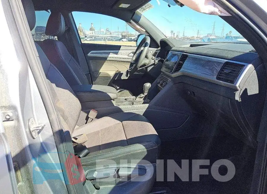 1V2HE2CA3PC212001 Photo# 14