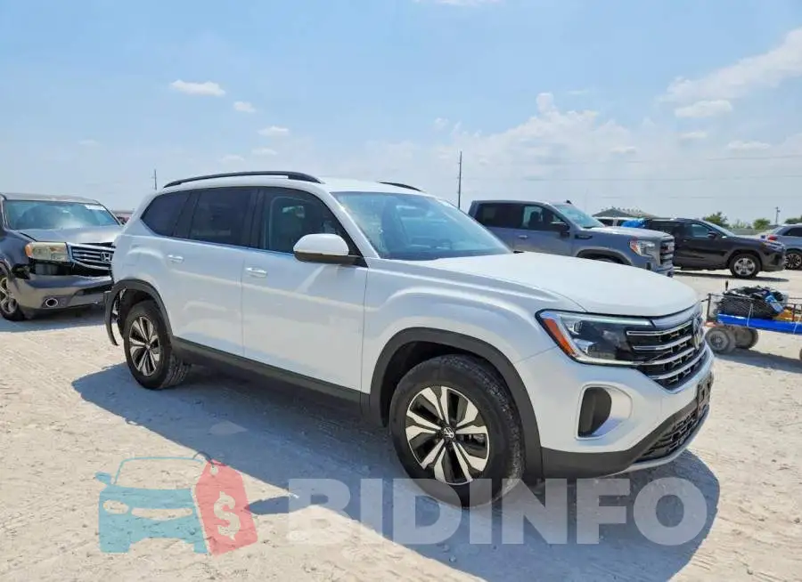 1V2LR2CA5RC573053 Photo# 4