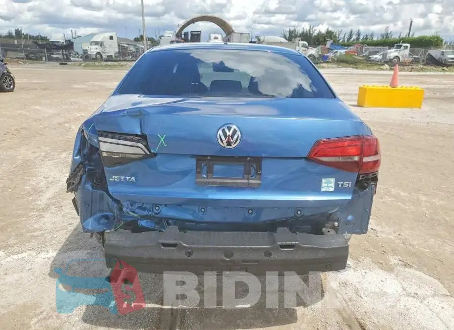 3VW2B7AJ0JM261613 Photo# 6