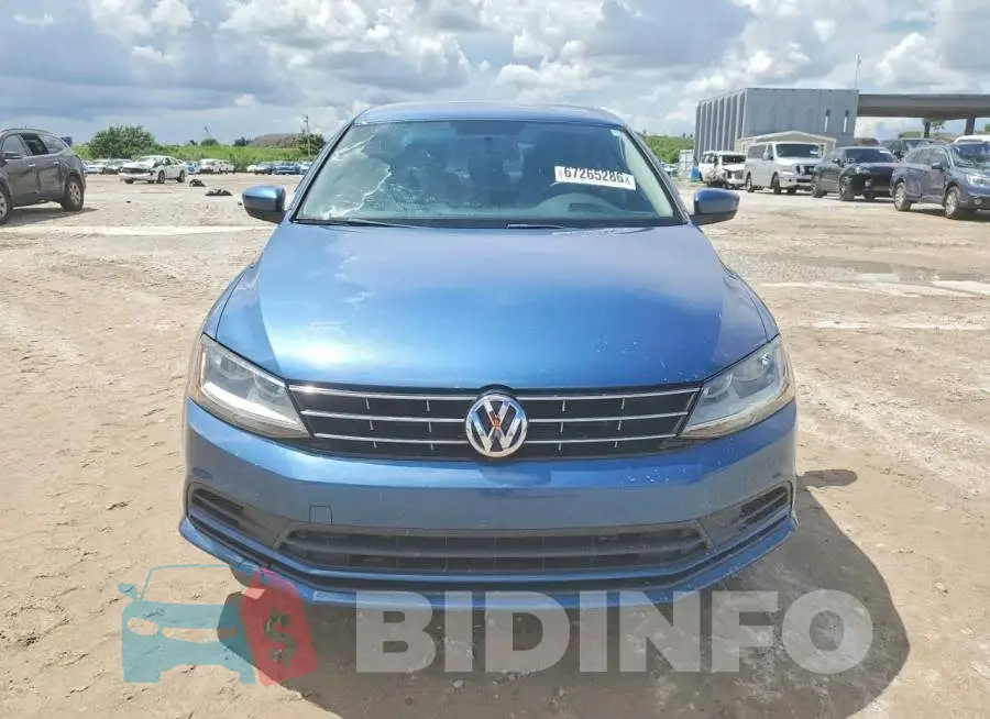 3VW2B7AJ0JM261613 Photo# 5