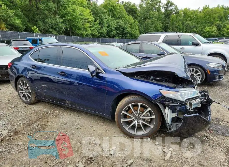 19UUB2F37HA002585 Photo# 4