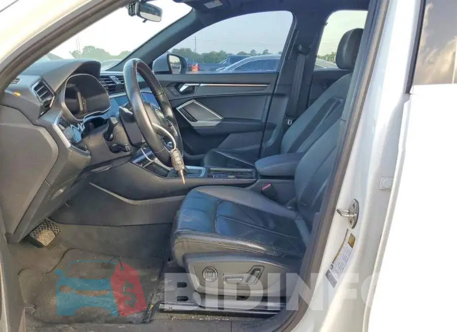 WA1AECF30L1028642 Photo# 7