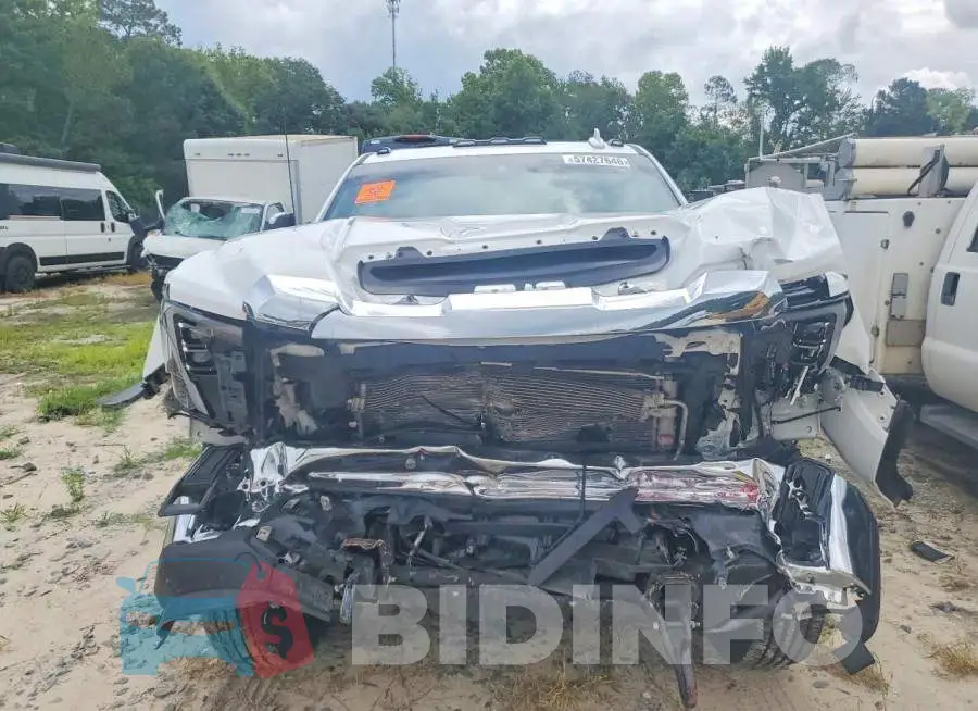 1GT49NEY5RF436310 Photo# 5