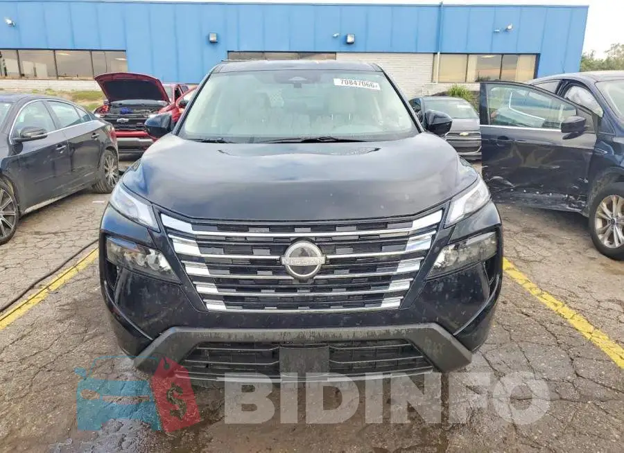 JN8BT3BA8SW006267 Photo# 5