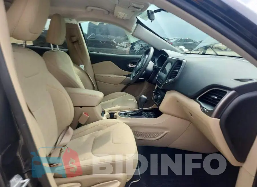 1C4PJLCBXKD416417 Photo# 7