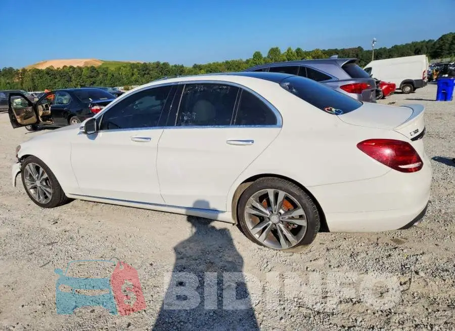 WDDWF4JB2HR281201 Photo# 2