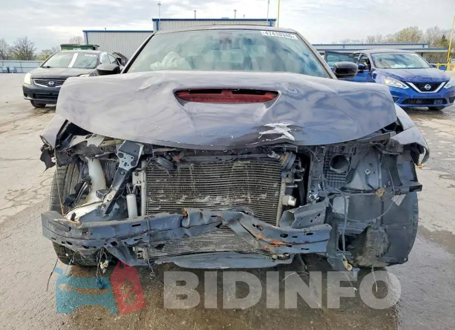 2C3CDXCT5KH633127 Photo# 5