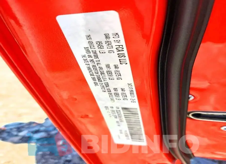 2C3CDXGJ0JH248243 Photo# 12