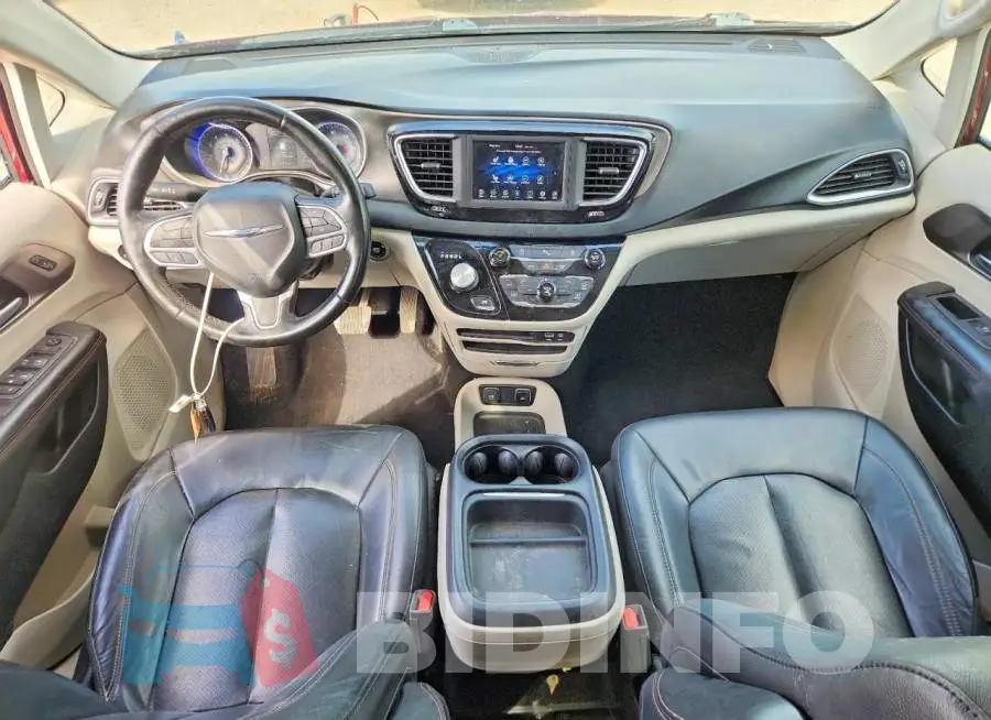 2C4RC1BG7LR286017 Photo# 8