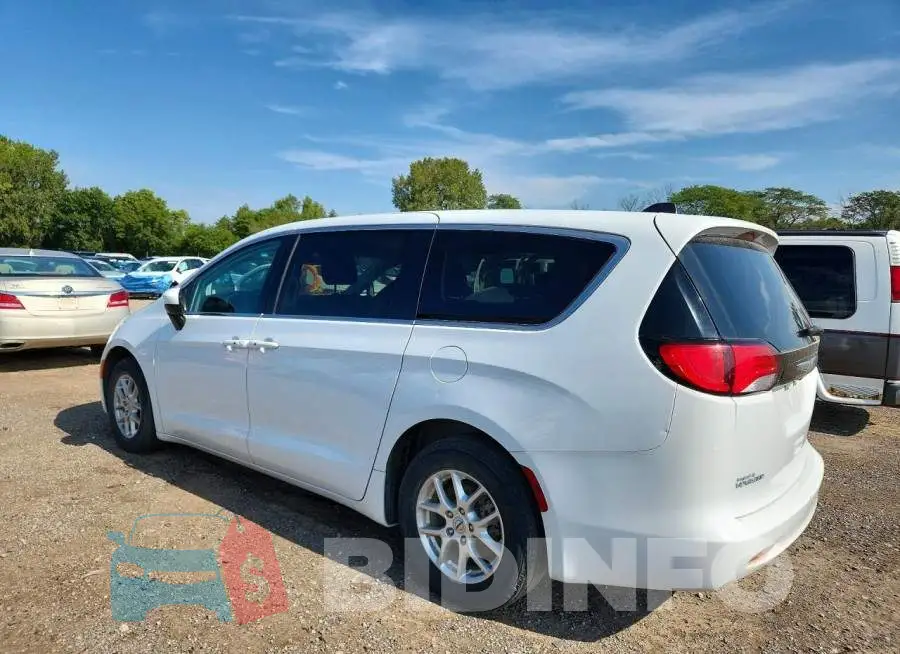 2C4RC1CG9NR203687 Photo# 2