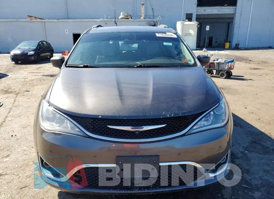 2C4RC1EG6HR669272 Photo# 5