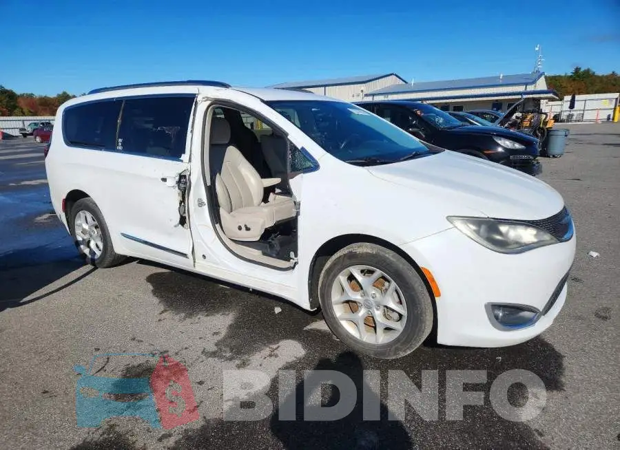 2C4RC1EG9HR534318 Photo# 4