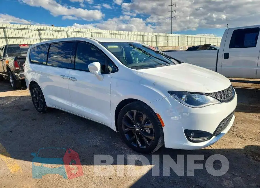2C4RC1FG5LR238123 Photo# 4