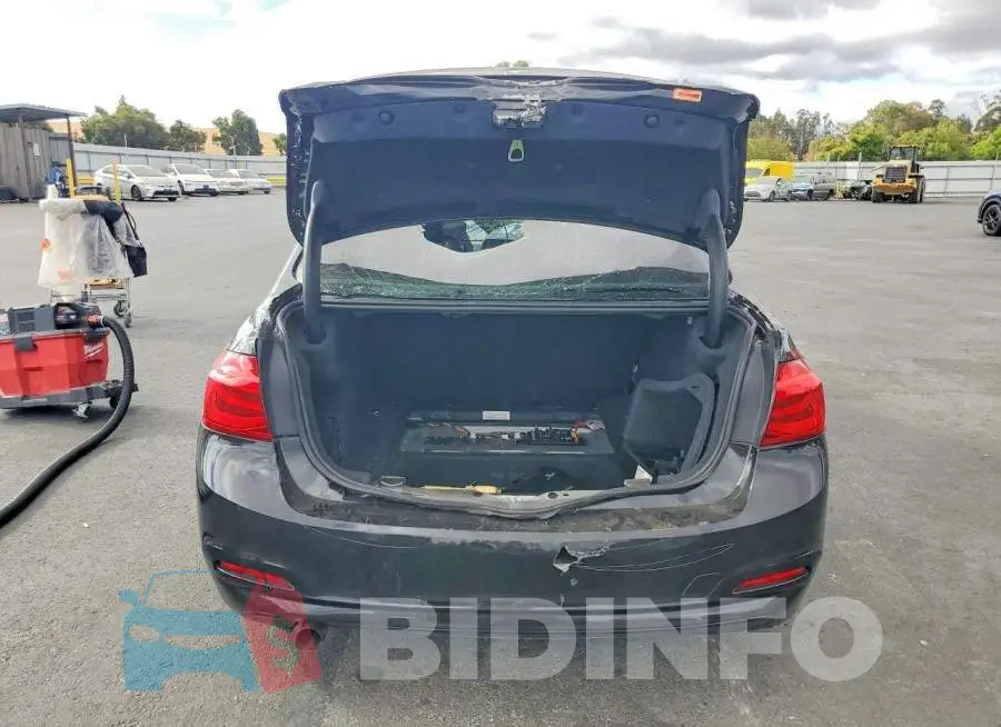 WBA8E1G50JNU90193 Photo# 6