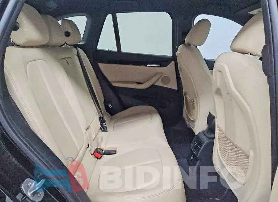 WBXHU7C3XJ5H45158 Photo# 11