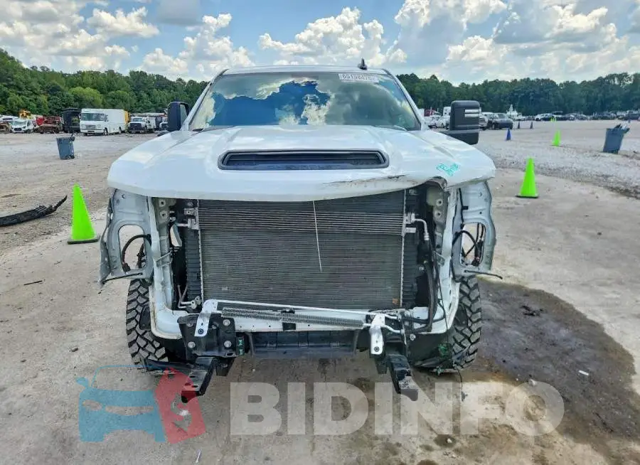 1GC5YLE79RF422641 Photo# 5