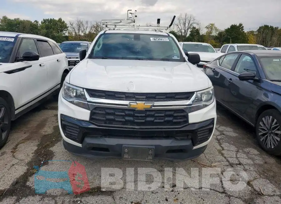 1GCHSBEA2M1118917 Photo# 5