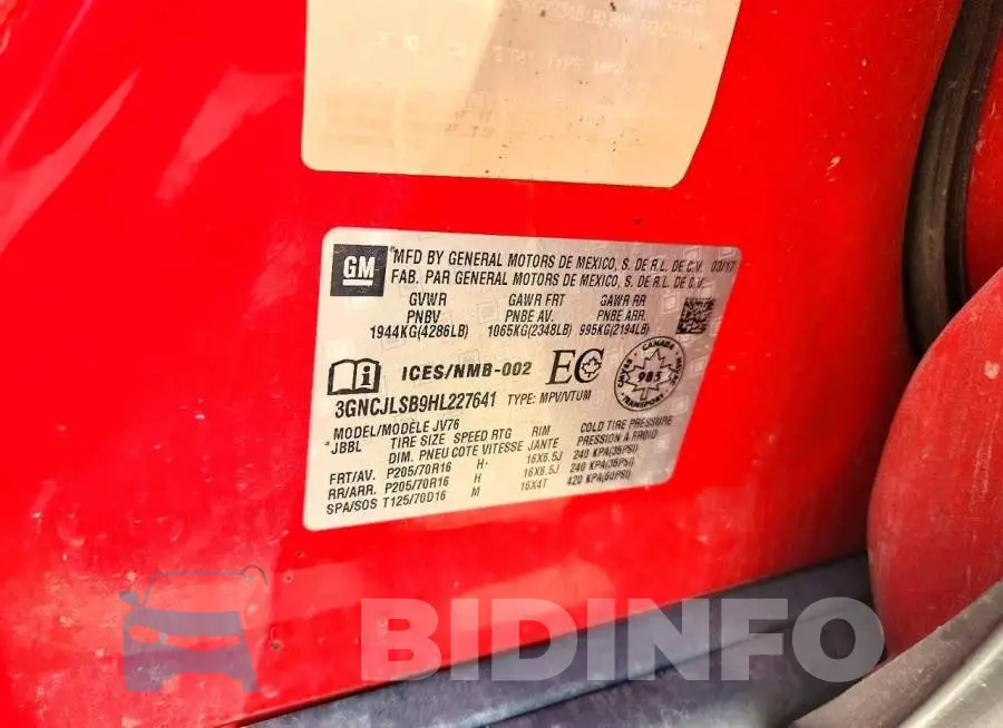 3GNCJLSB9HL227641 Photo# 12
