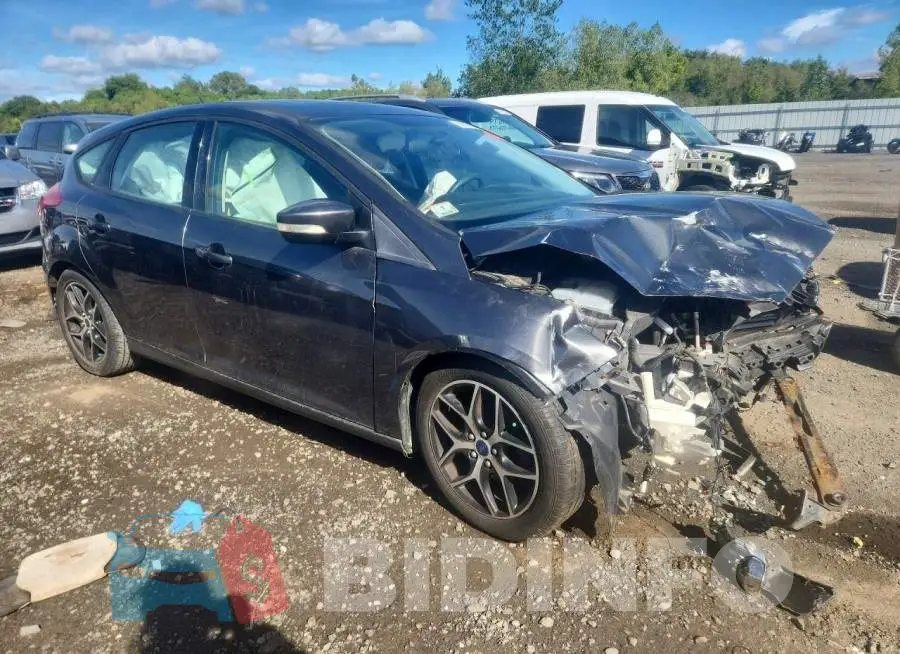1FADP3M28HL330334 Photo# 4