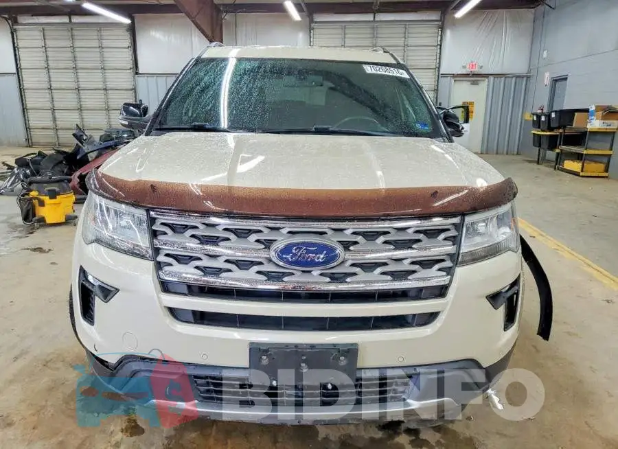 1FM5K8D83JGA65170 Photo# 5