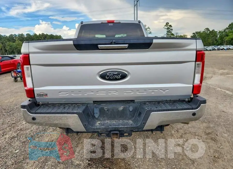 1FT7W2BT5HEF30527 Photo# 6