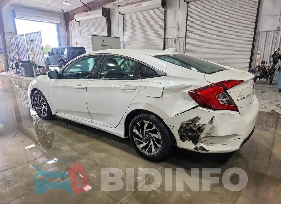 19XFC2F70HE231100 Photo# 2