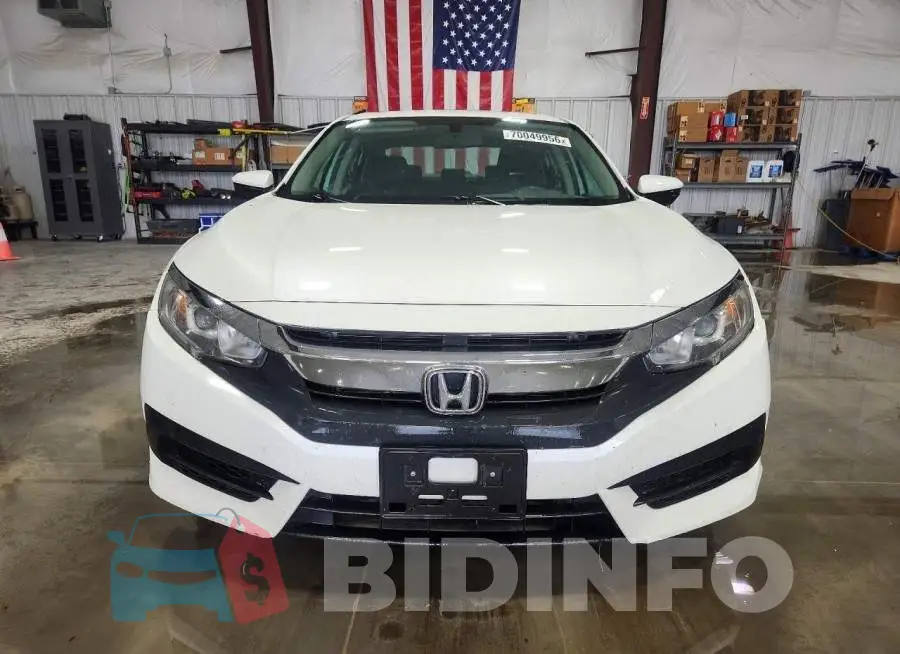 19XFC2F70HE231100 Photo# 5