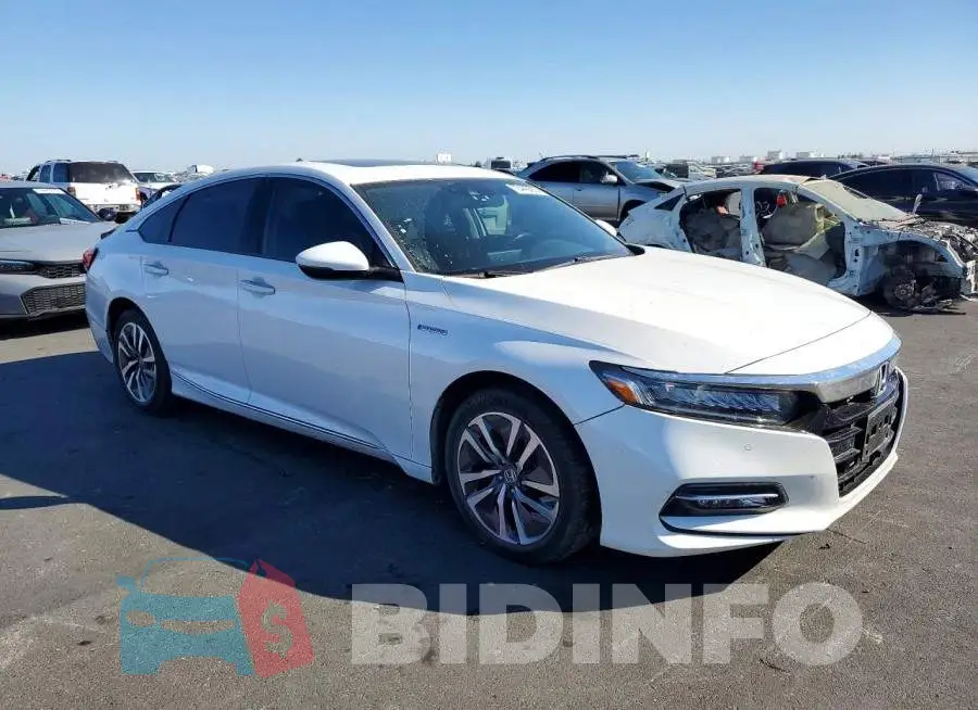 1HGCV3F98LA017618 Photo# 4