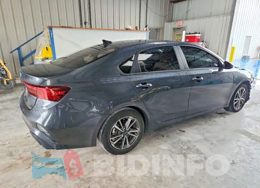 3KPF24AD1PE643262 Photo# 3