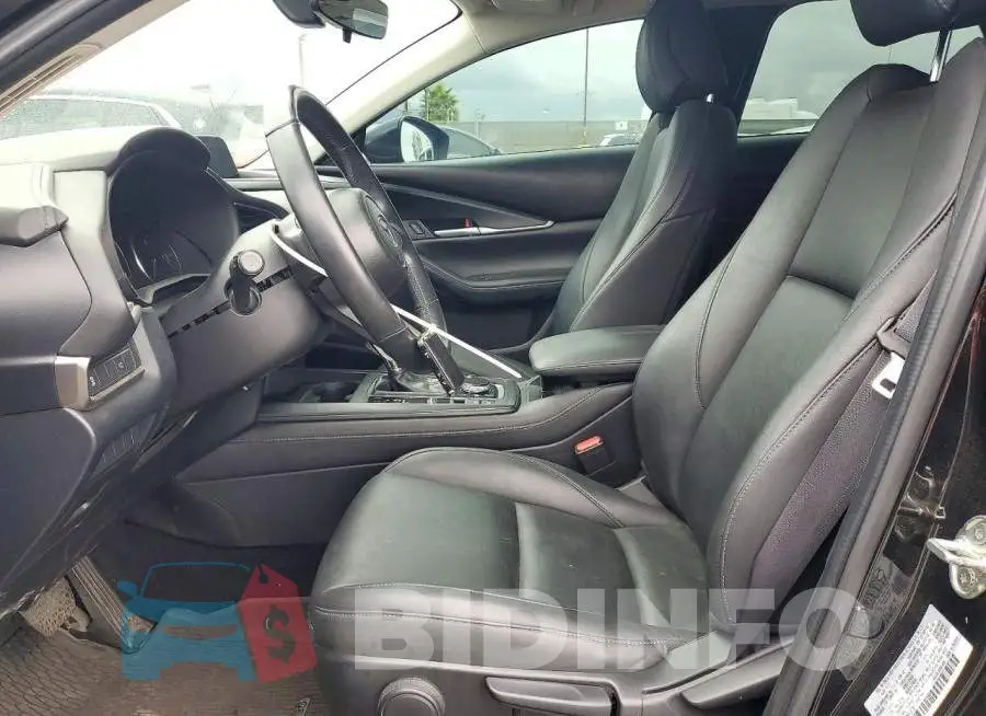 3MVDMBBL6MM313757 Photo# 7