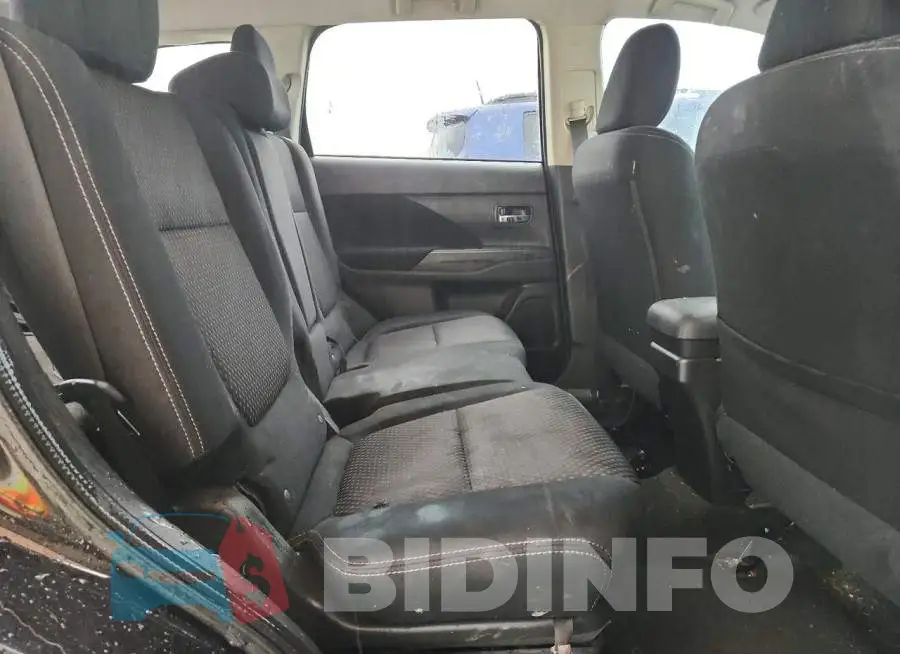 JA4AD2A32JZ066246 Photo# 11