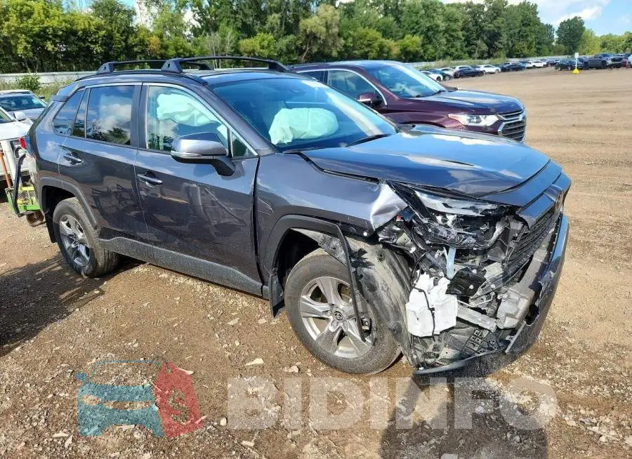 2T3P1RFV1SW625816 Photo# 4