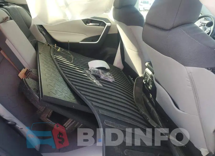4T3RWRFV8PU104674 Photo# 11