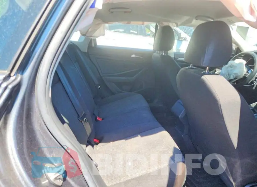 3VWN57BU7KM038502 Photo# 10