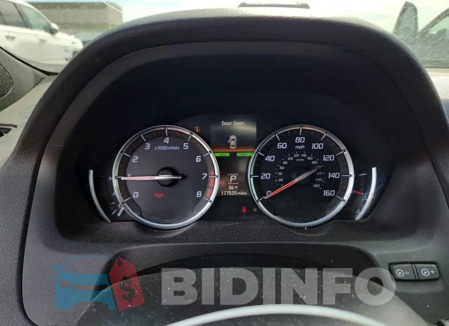 19UUB2F68KA001527 Photo# 9