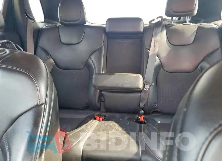 1C4PJMLX1KD389965 Photo# 10