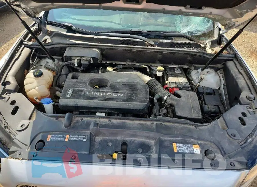 2LMPJ6K95KBL17378 Photo# 11