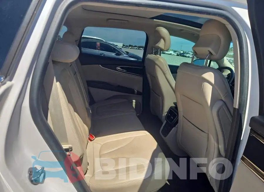 2LMPJ6LR1JBL42680 Photo# 10