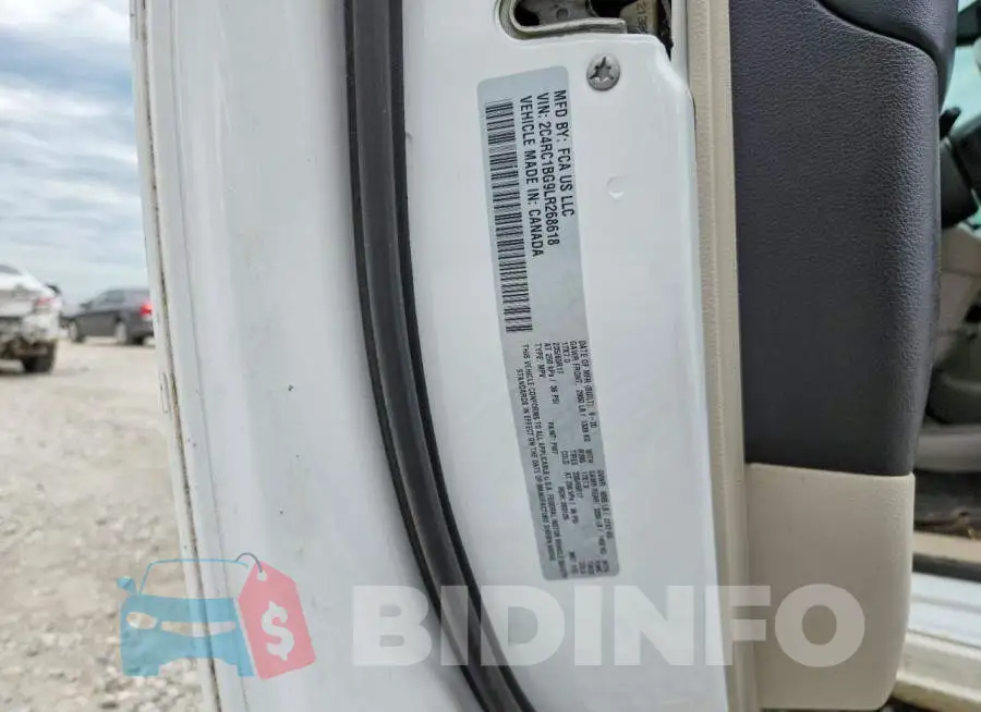 2C4RC1BG9LR268618 Photo# 13