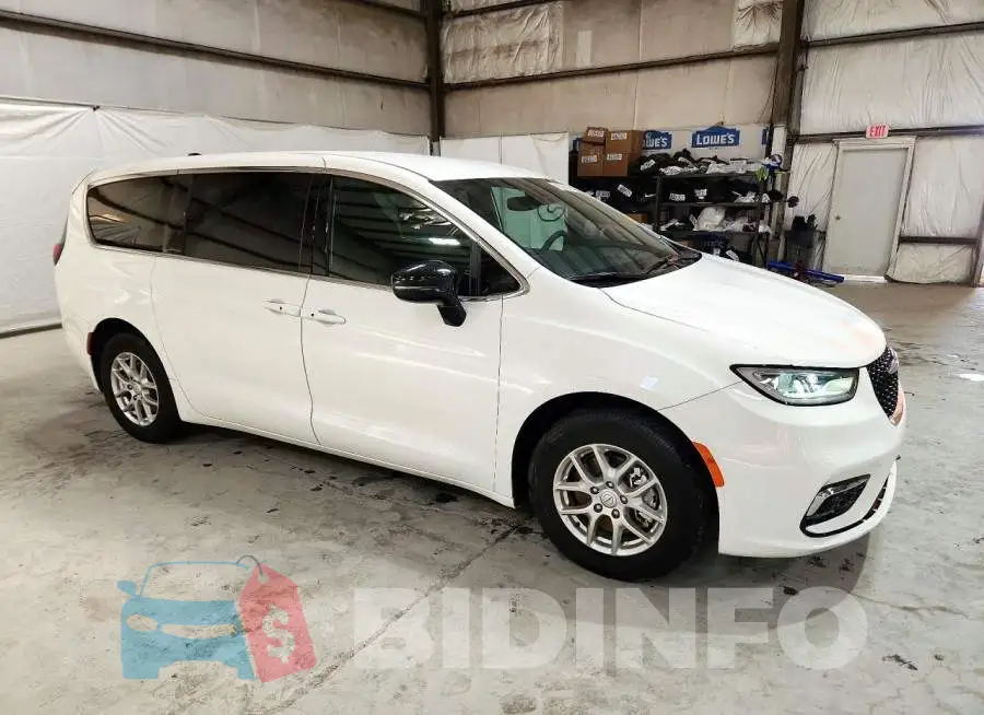 2C4RC1BGXTR239936 Photo# 4