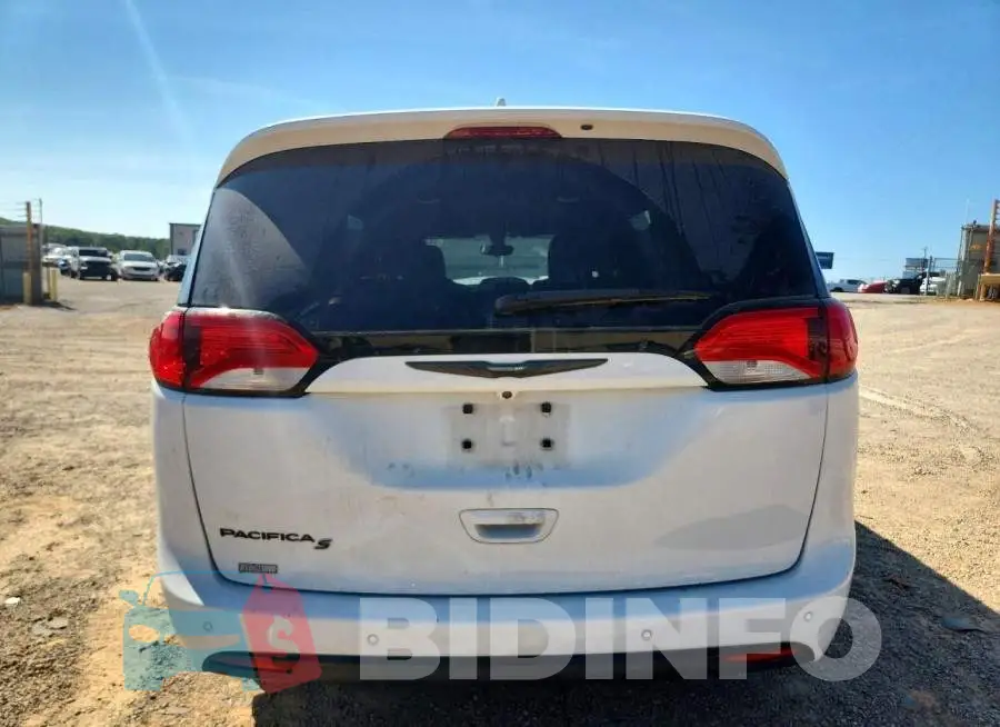 2C4RC1EG3JR310841 Photo# 6