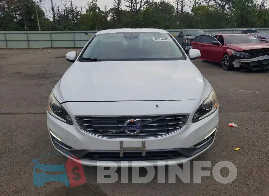 LYV402TM4HB153085 Photo# 5