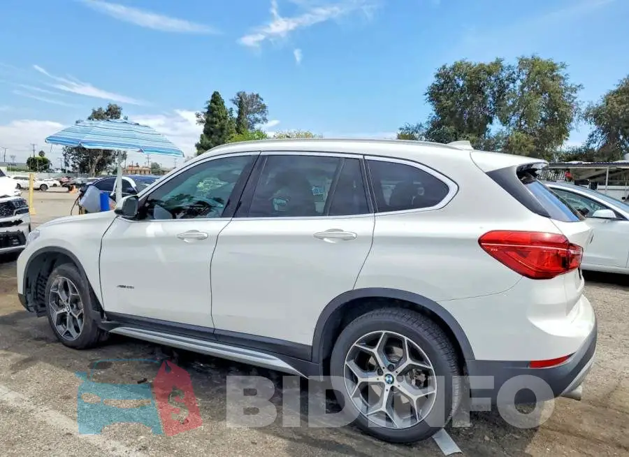 WBXHT3C3XJ5K22893 Photo# 2