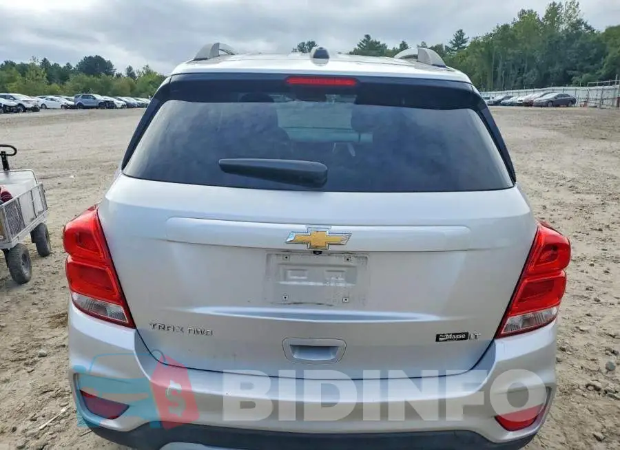 KL7CJPSB3JB658996 Photo# 6