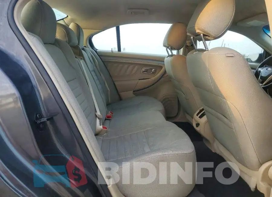 1FAHP2D82JG141256 Photo# 10