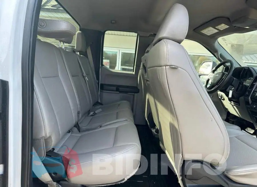 1FT7X2B64JEB92311 Photo# 6