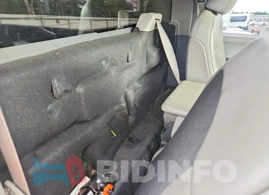 1FTBF2B63KEF90012 Photo# 10