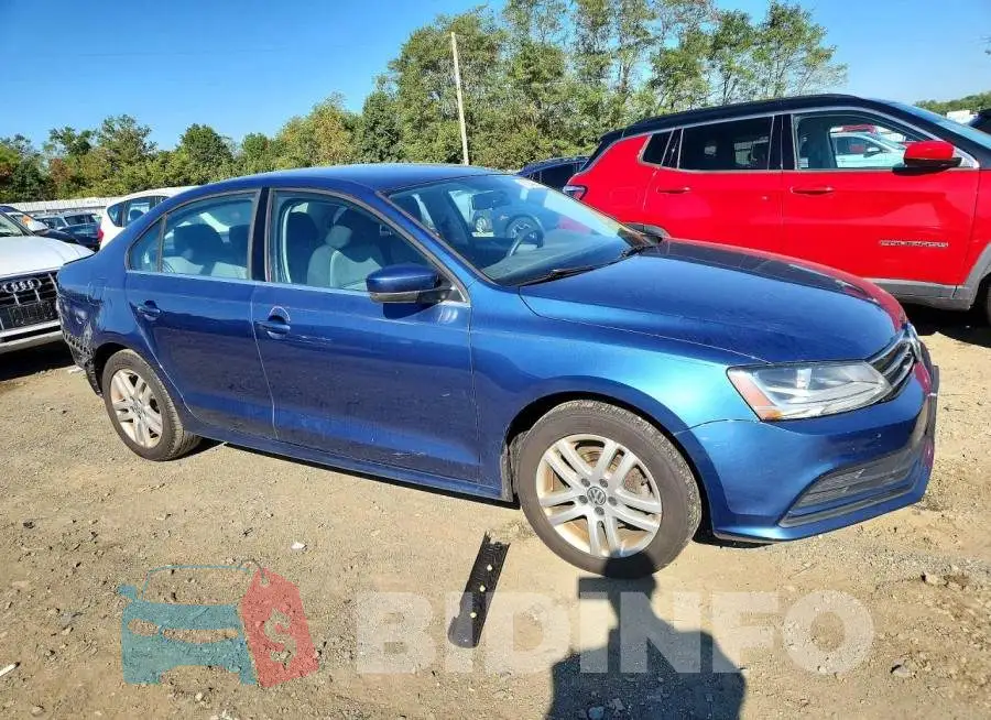 3VW2B7AJXHM256087 Photo# 4