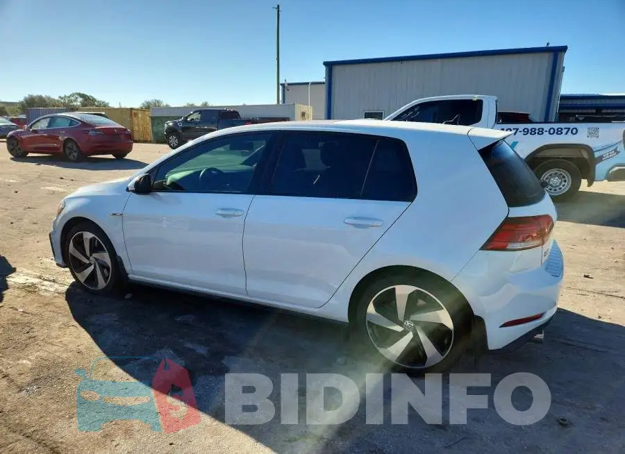 3VW5T7AU6LM010408 Photo# 2