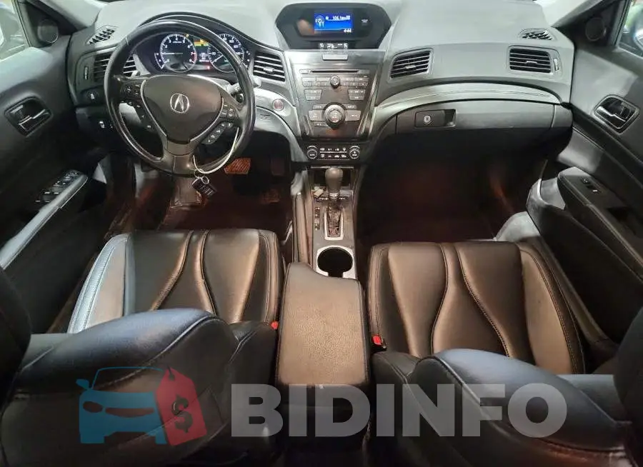 19UDE2F30MA011016 Photo# 8
